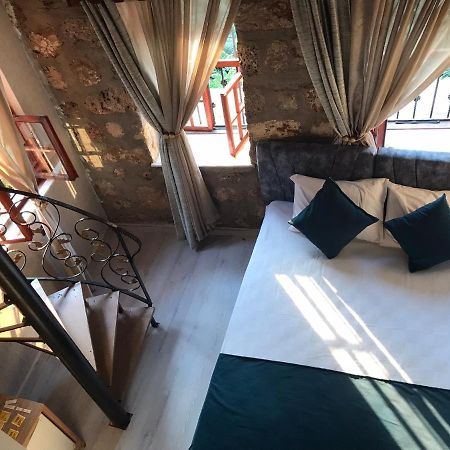 Grand Friends Bed and Breakfast Antalia Esterno foto