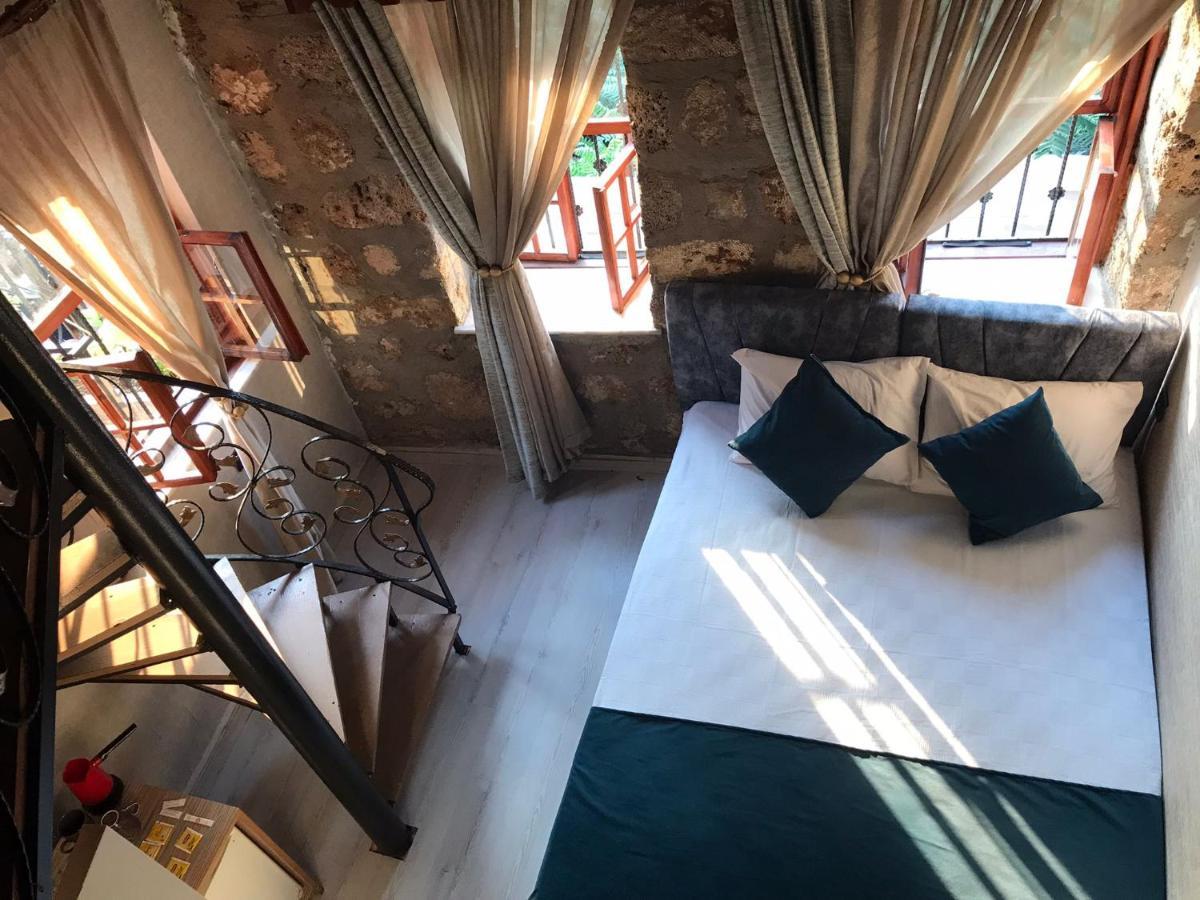 Grand Friends Bed and Breakfast Antalia Esterno foto