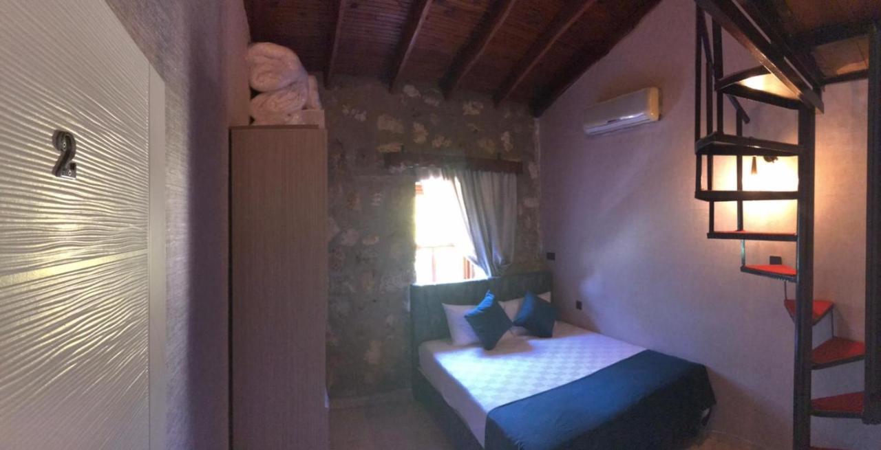 Grand Friends Bed and Breakfast Antalia Esterno foto